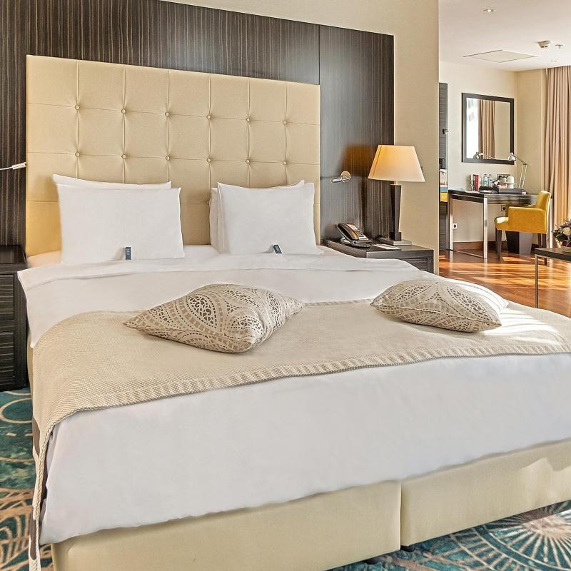 Фото Crowne Plaza Borjomi 