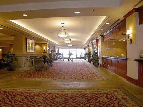 Гостиница Penticton Lakeside Resort and Conference Centre в Пентиктоне