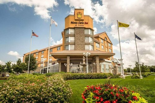 Гостиница Monte Carlo Inn & Suites Downtown Markham в Маркеме