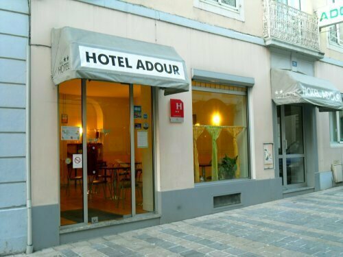 Гостиница Hotel Adour в По