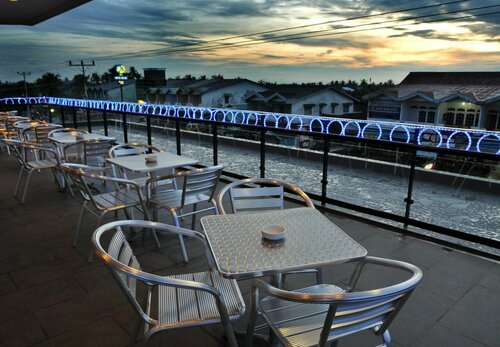 Гостиница Aston Ketapang City Hotel в Кетапанге