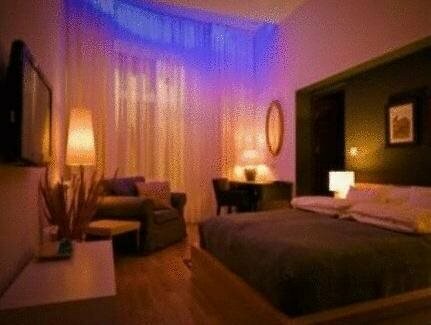 Гостиница Ivana Apart Hotel в Орадя