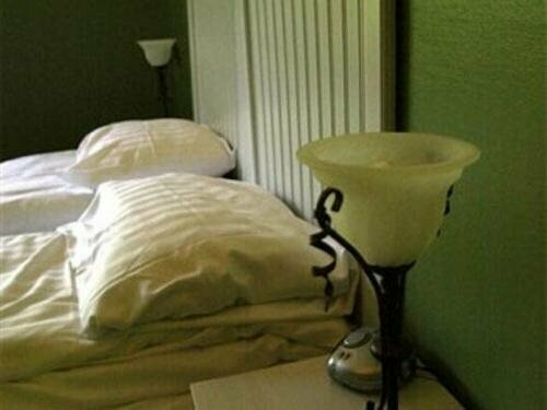 Гостиница Hotell Hehrne в Венерсборге