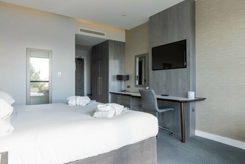 Гостиница DoubleTree by Hilton Edinburgh - Queensferry Crossing в Эдинбурге