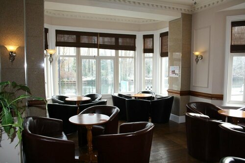 Гостиница Uno Thames Hotel в Мейденхеде