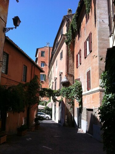 Domus Tiberina