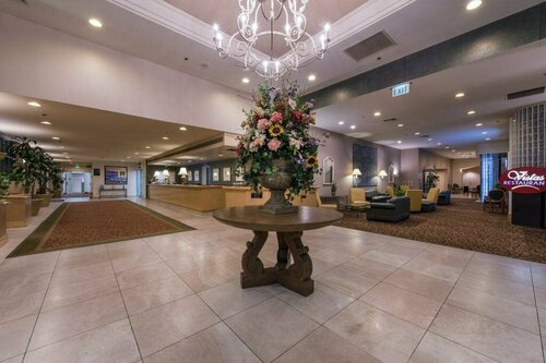 Гостиница Grand Vista Hotel в Сими Вэлли