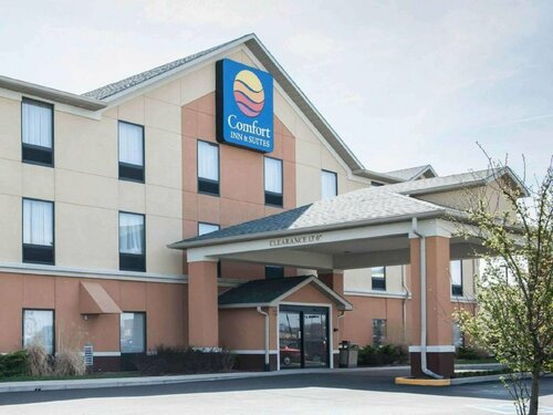 Гостиница Comfort Inn & Suites в Мунчи