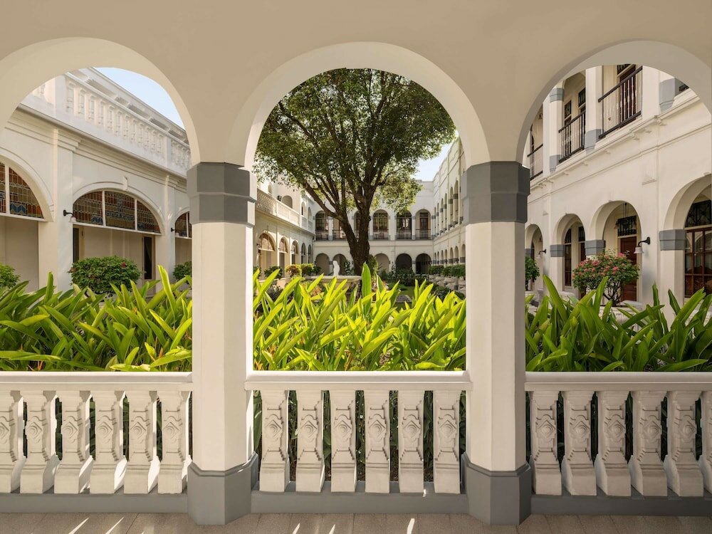 Фото Hotel Majapahit Surabaya - MGallery