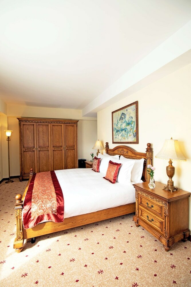 Фото Kempinski Hotel Khan Palace