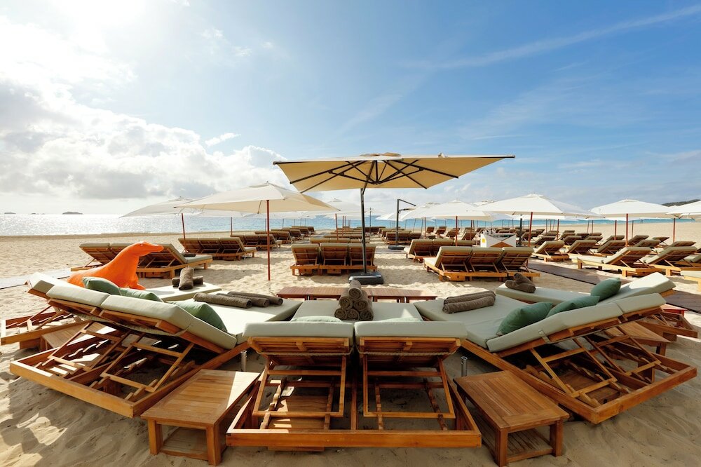 Фото Ushuaia Ibiza Beach Hotel - Adults Only