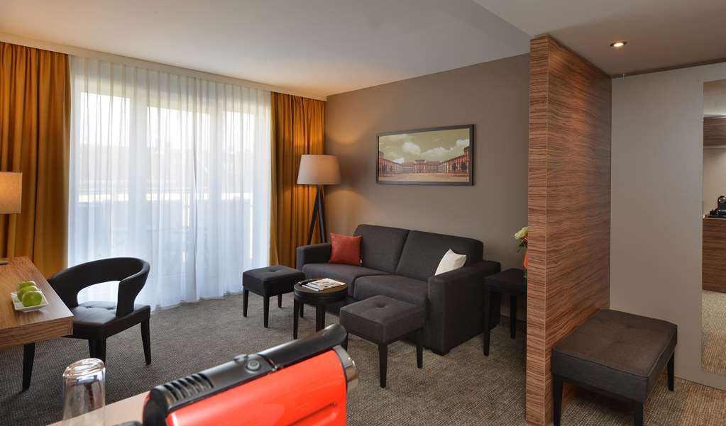 Фото Best Western Plus Delta Park Hotel