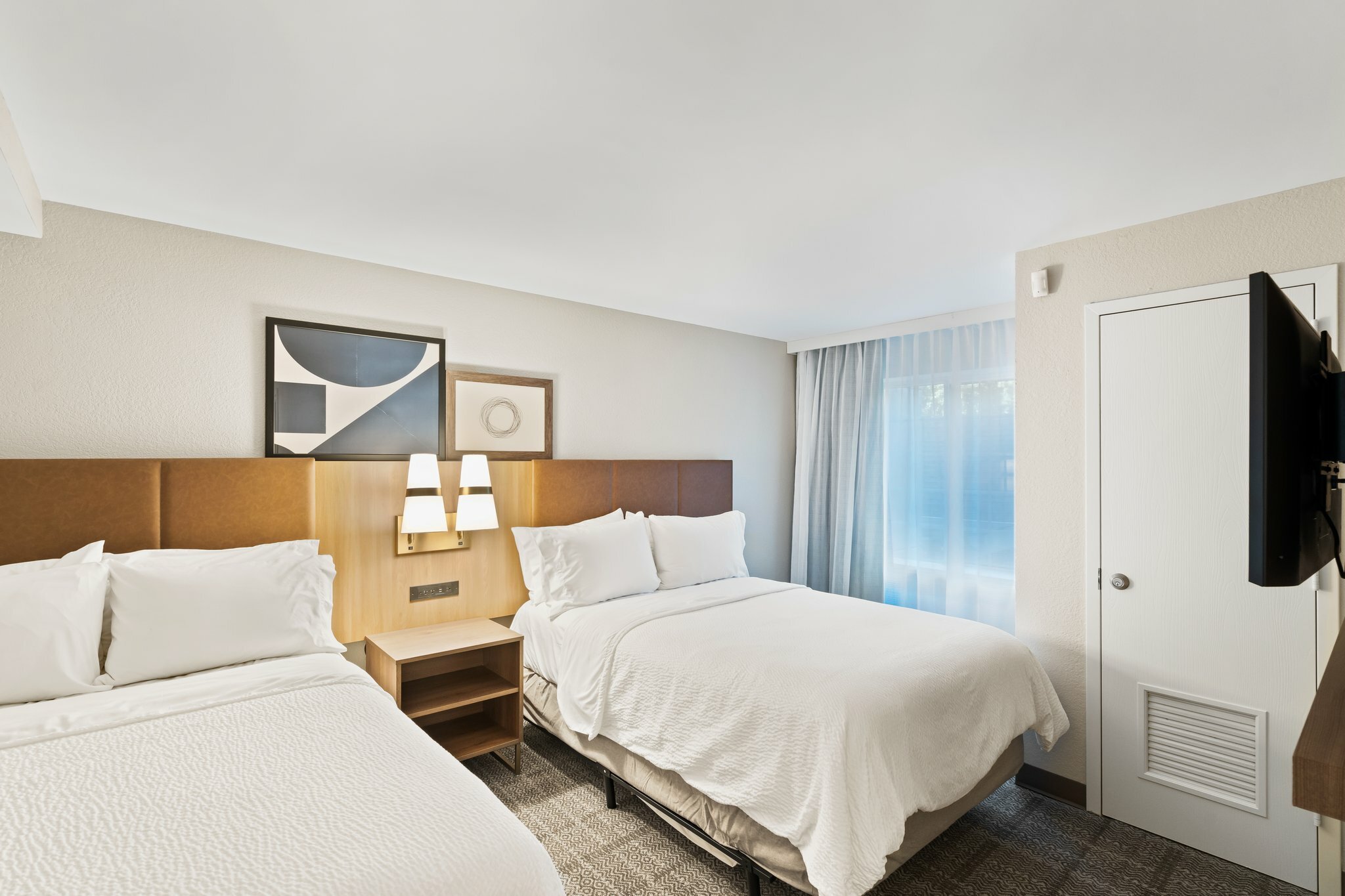 Фото Staybridge Suites North Brunswick, an Ihg Hotel