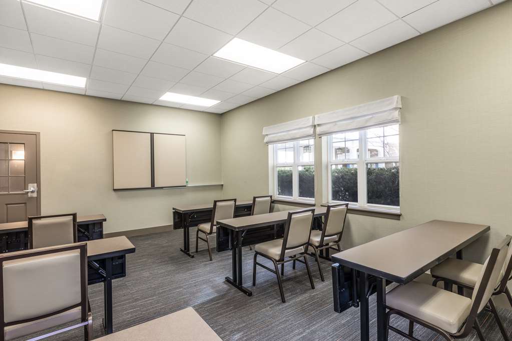 Фото Homewood Suites by Hilton Newark-Fremont