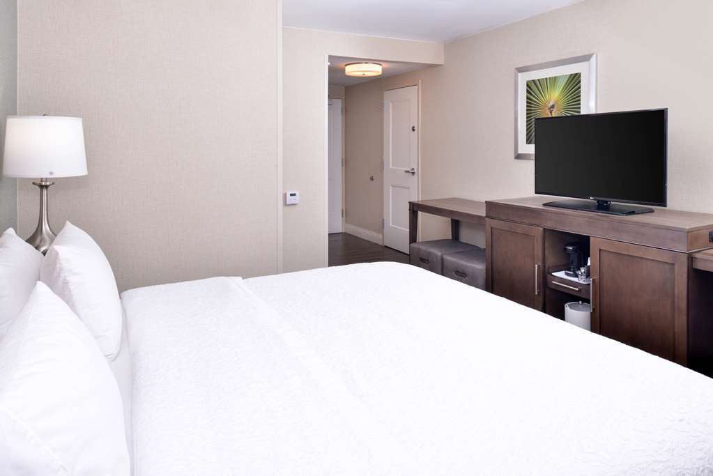 Фото Hampton Inn Los Angeles West Covina