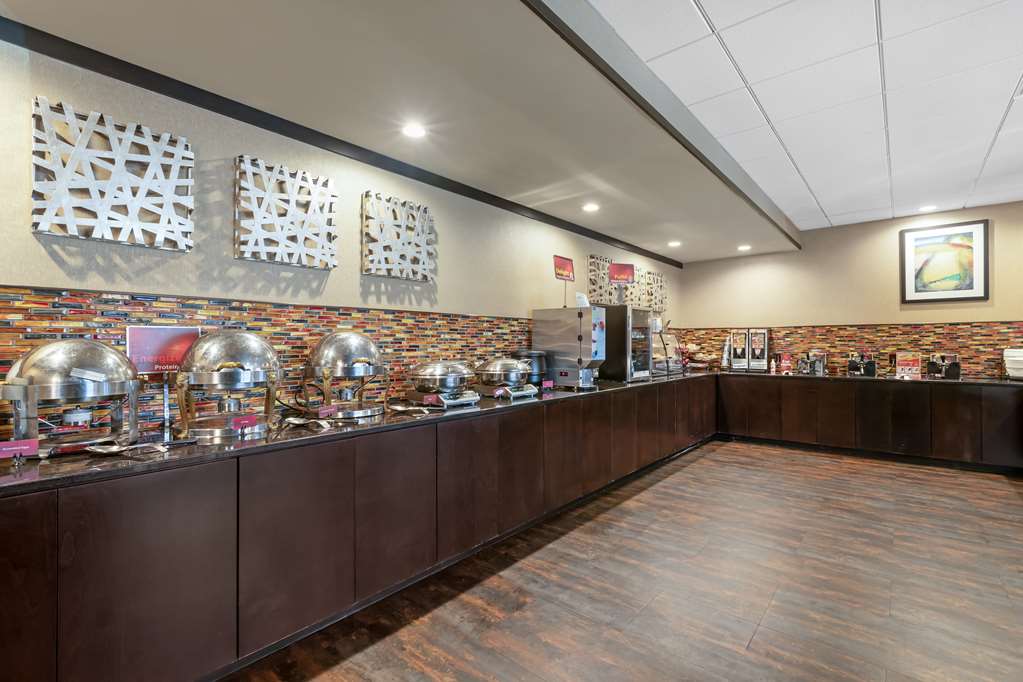 Фото Best Western Plus Midwest Inn