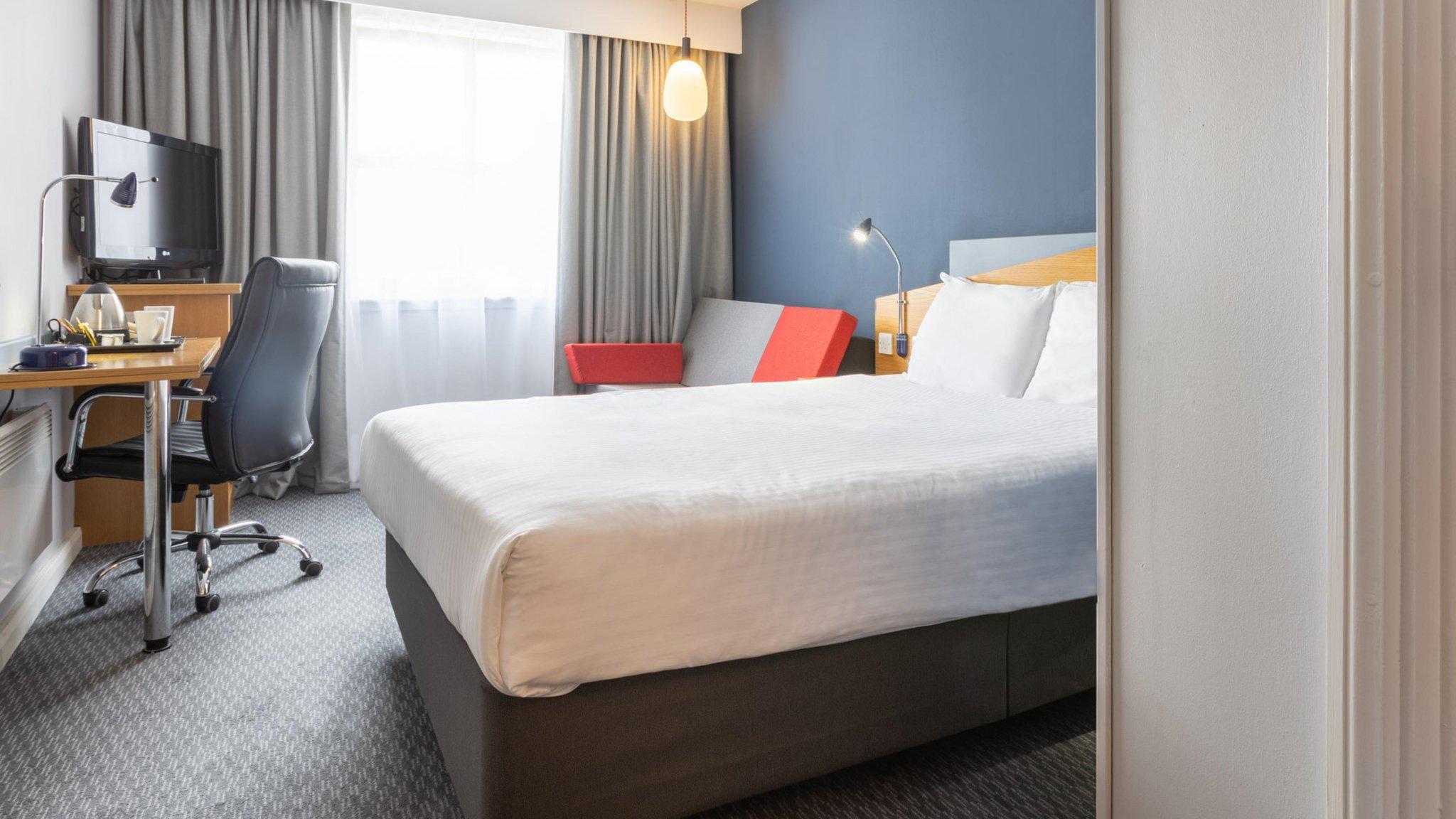 Фото Holiday Inn Express Aberdeen City Centre, an Ihg Hotel