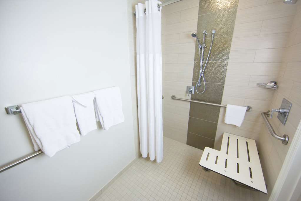 Фото DoubleTree by Hilton Hotel Savannah Historic District