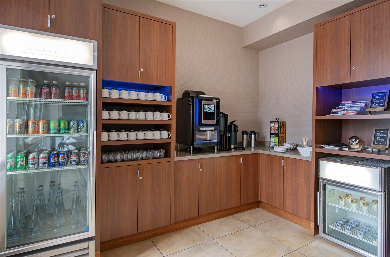 Фото DoubleTree by Hilton Hotel & Conference Centre Regina