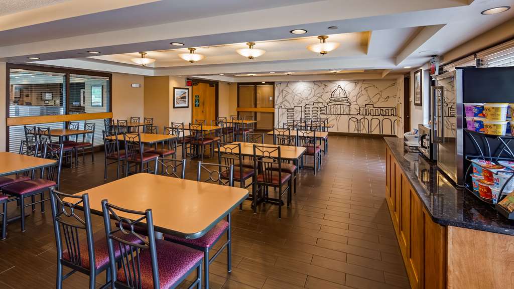 Фото Best Western East Towne Suites