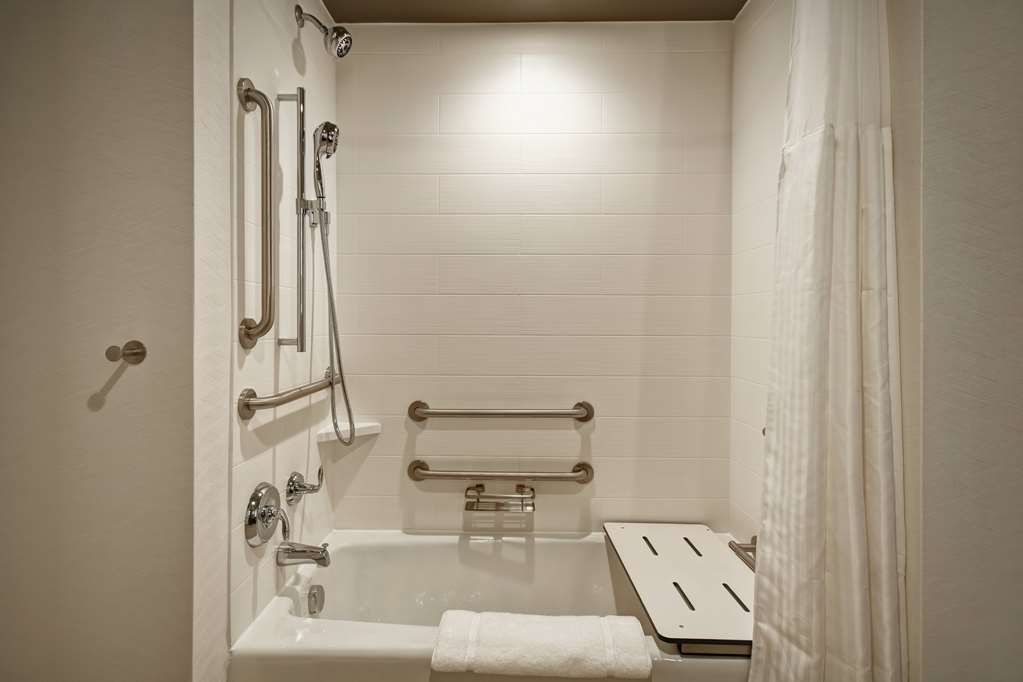 Фото Hilton Garden Inn Lansing West, Mi