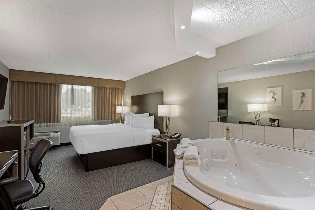 Фото Best Western Plus Reading Inn & Suites
