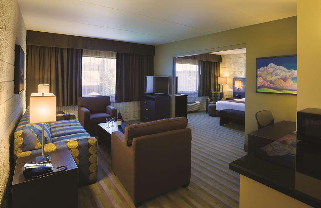 Фото Best Western Plus University Inn