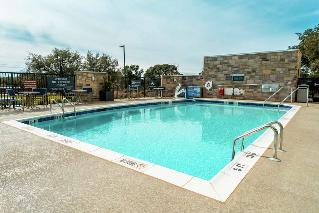 Фото Hilton Garden Inn Cedar Park Austin