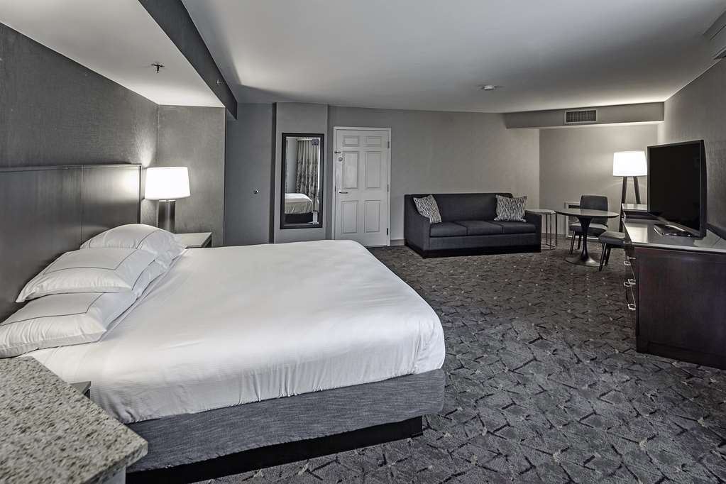 Фото DoubleTree by Hilton Hotel Modesto