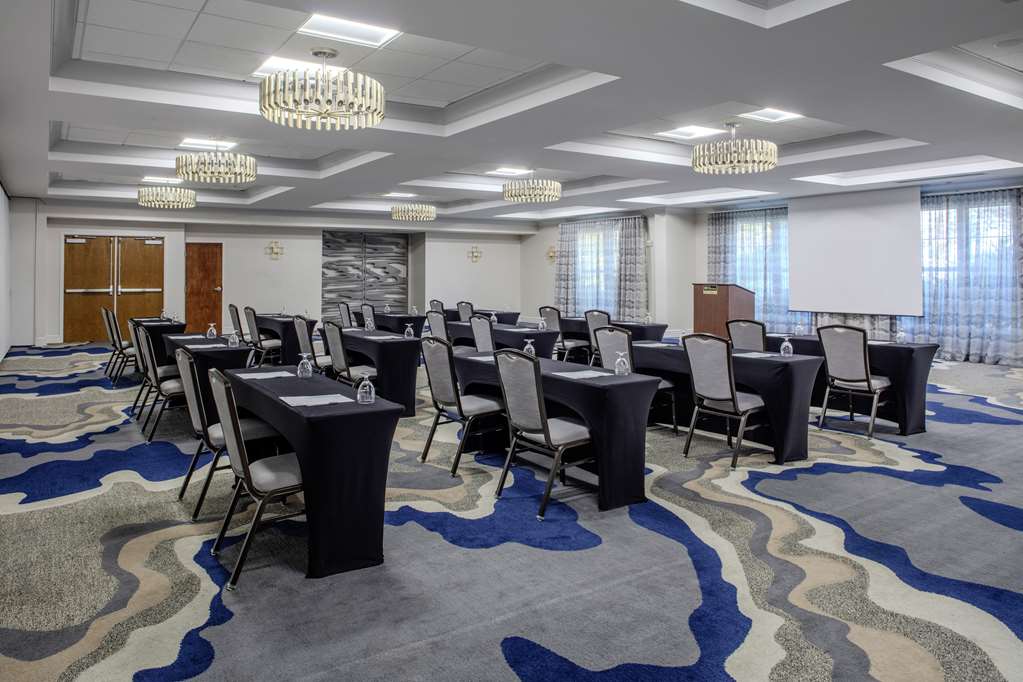 Фото Hilton Garden Inn Freeport Downtown
