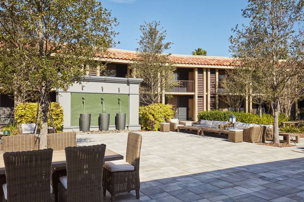 Фото DoubleTree by Hilton Hotel Orlando at SeaWorld