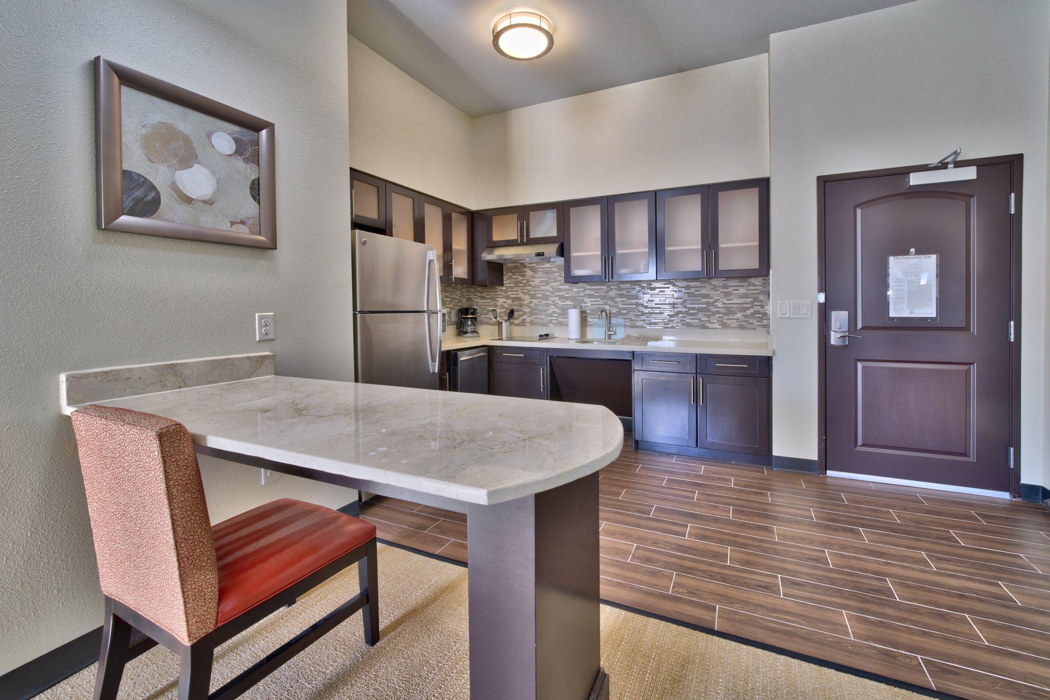 Фото Staybridge Suites Lubbock South, an Ihg Hotel