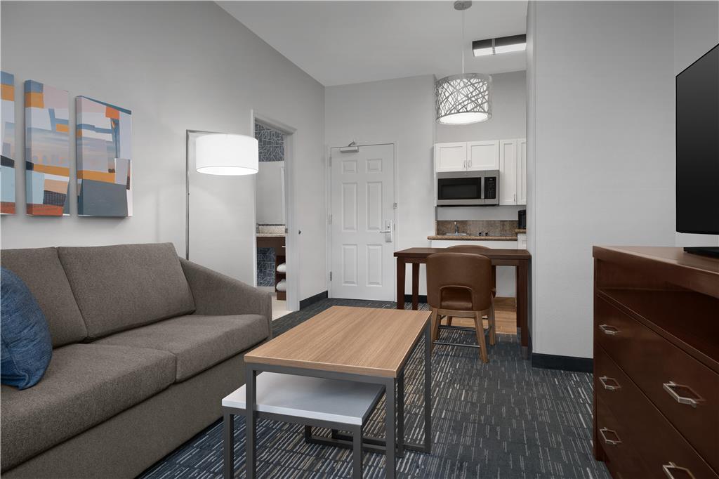 Фото Homewood Suites by Hilton Newark-Cranford