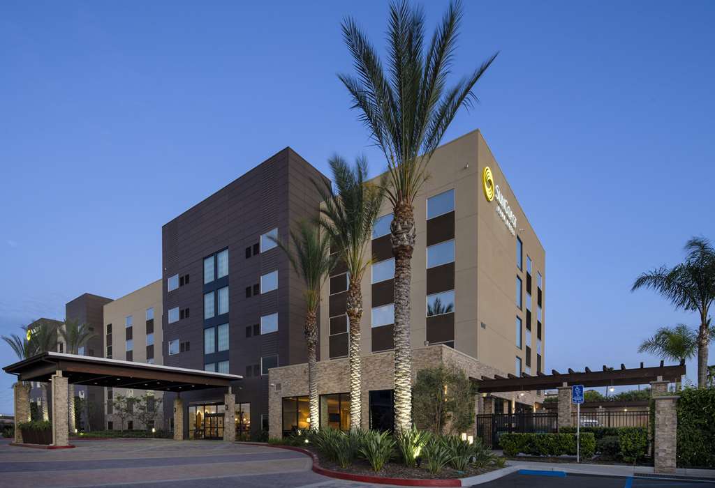 Фото SunCoast Park Hotel Anaheim, Tapestry Collection by Hilton