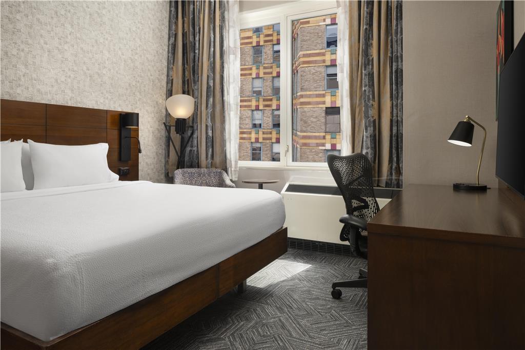 Фото Hilton Garden Inn New York/Midtown Park Avenue
