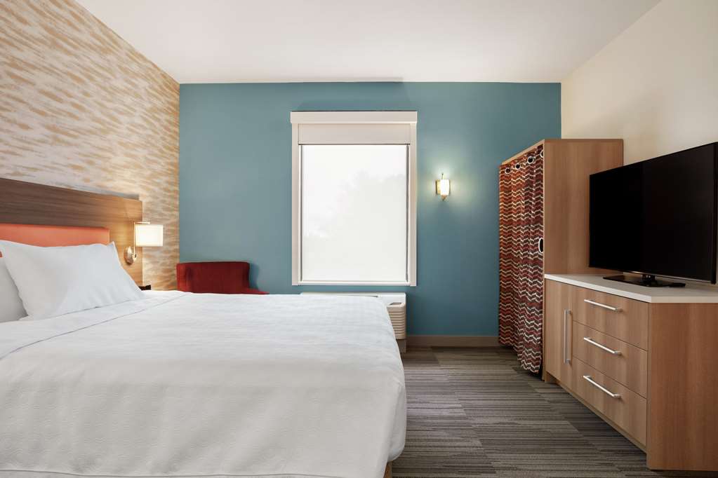 Фото Home2 Suites by Hilton Warminster Horsham