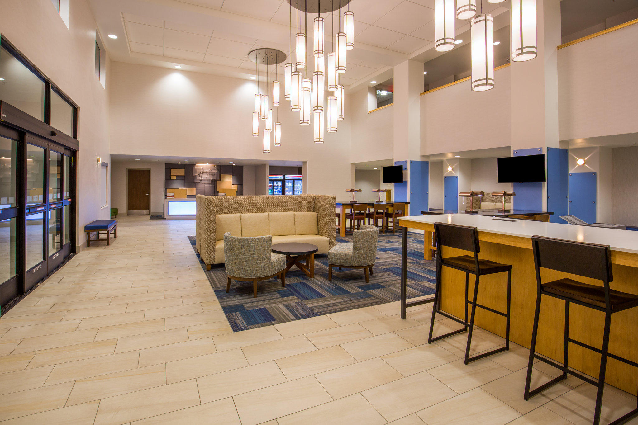 Фото Holiday Inn Express & Suites Pahrump, an Ihg Hotel