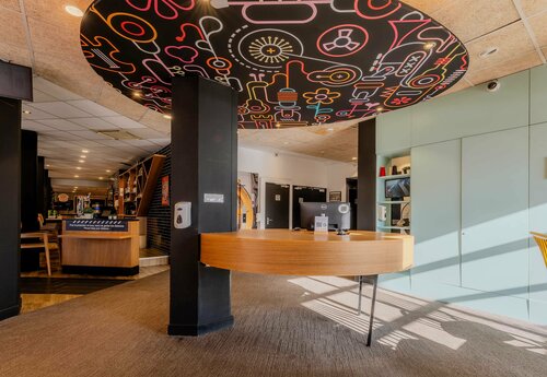 Гостиница B&B HOTEL Lille Roubaix Centre Grand-Place в Рубе