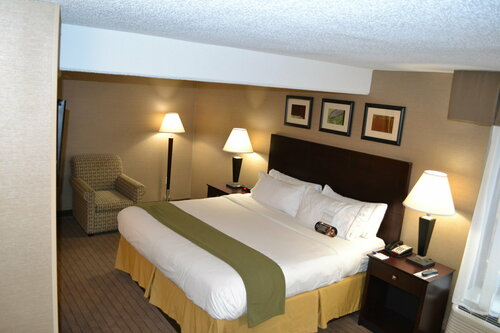 Гостиница Holiday Inn Express Brockton - Boston в Броктоне