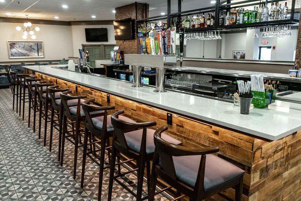Фото DoubleTree by Hilton Nashua