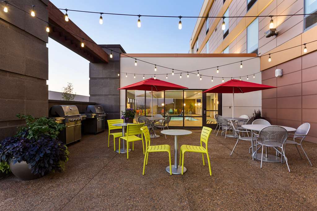 Фото Home2 Suites by Hilton Fargo, Nd