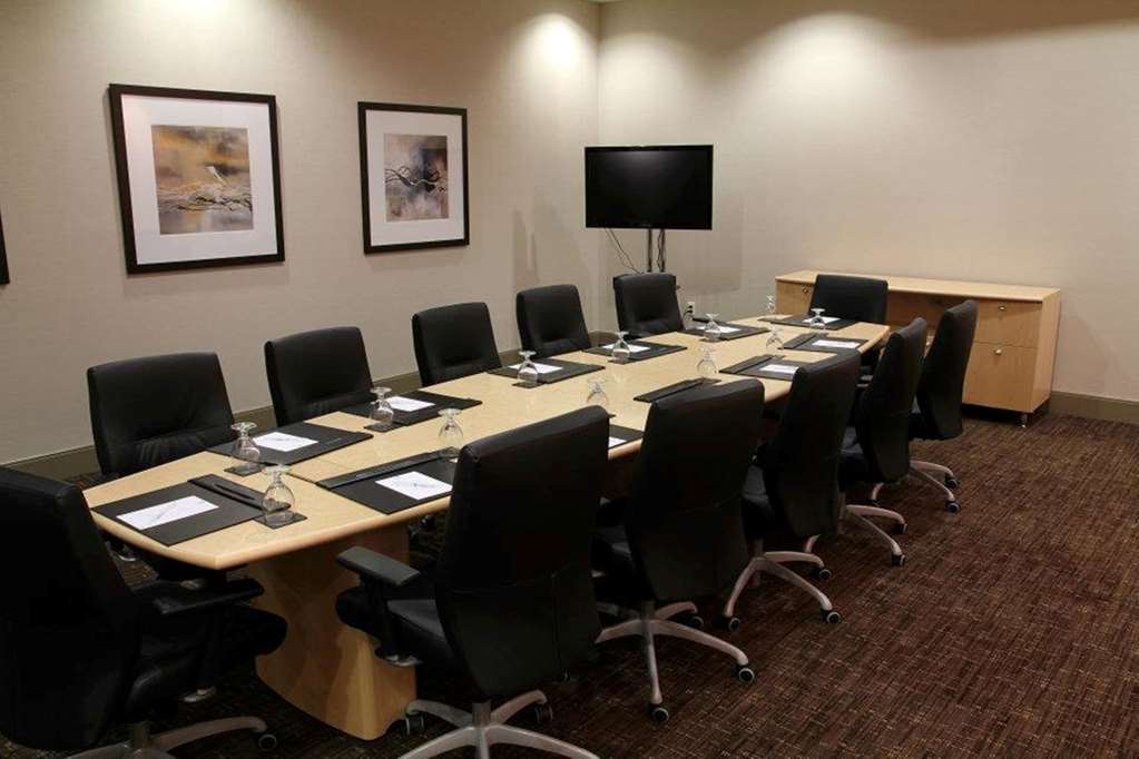 Фото Embassy Suites Ontario Airport