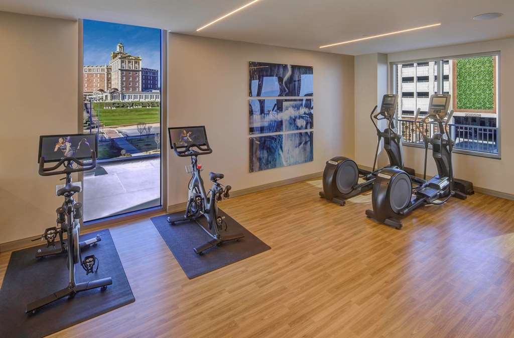 Фото Embassy Suites by Hilton Virginia Beach Oceanfront Resort