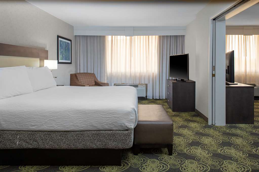 Фото Hilton Garden Inn Reagan National Airport