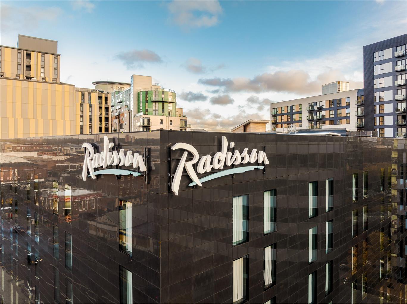 Фото Radisson Hotel Manchester City Centre, A Verified Net Zero Hotel