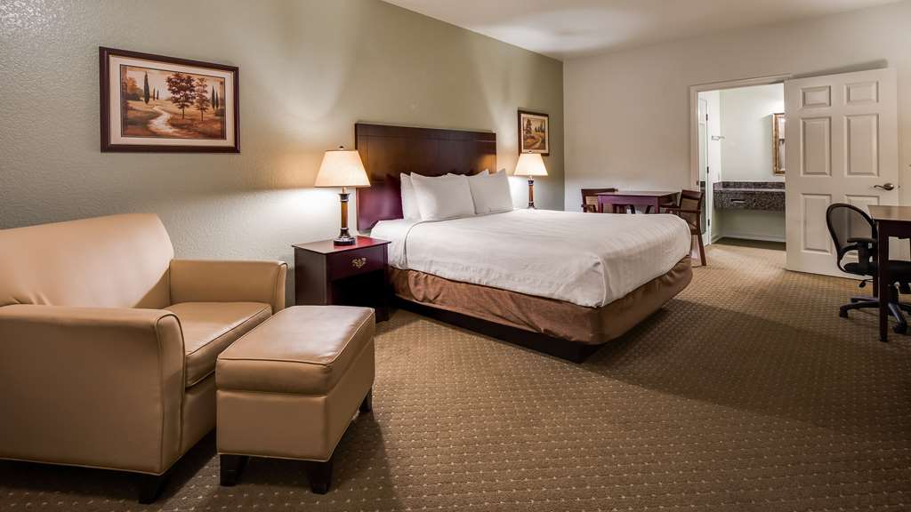 Фото Best Western Plus Bayshore Inn