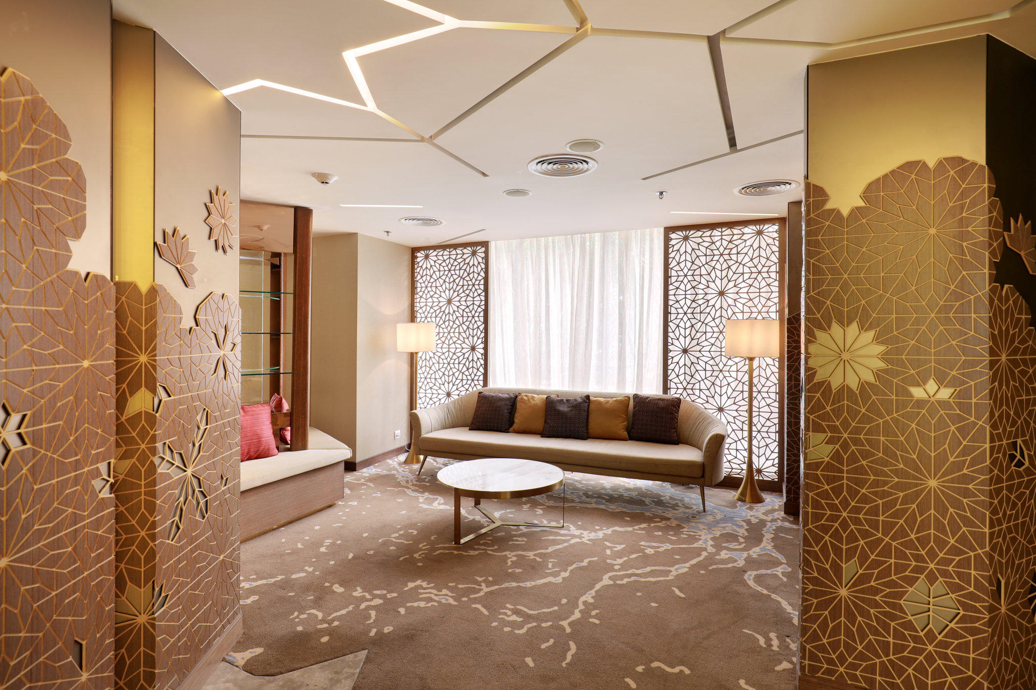 Фото Crowne Plaza Dhaka Gulshan by IHG Hotel