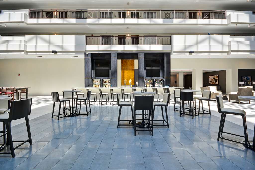 Фото Embassy Suites Hotel Charlotte