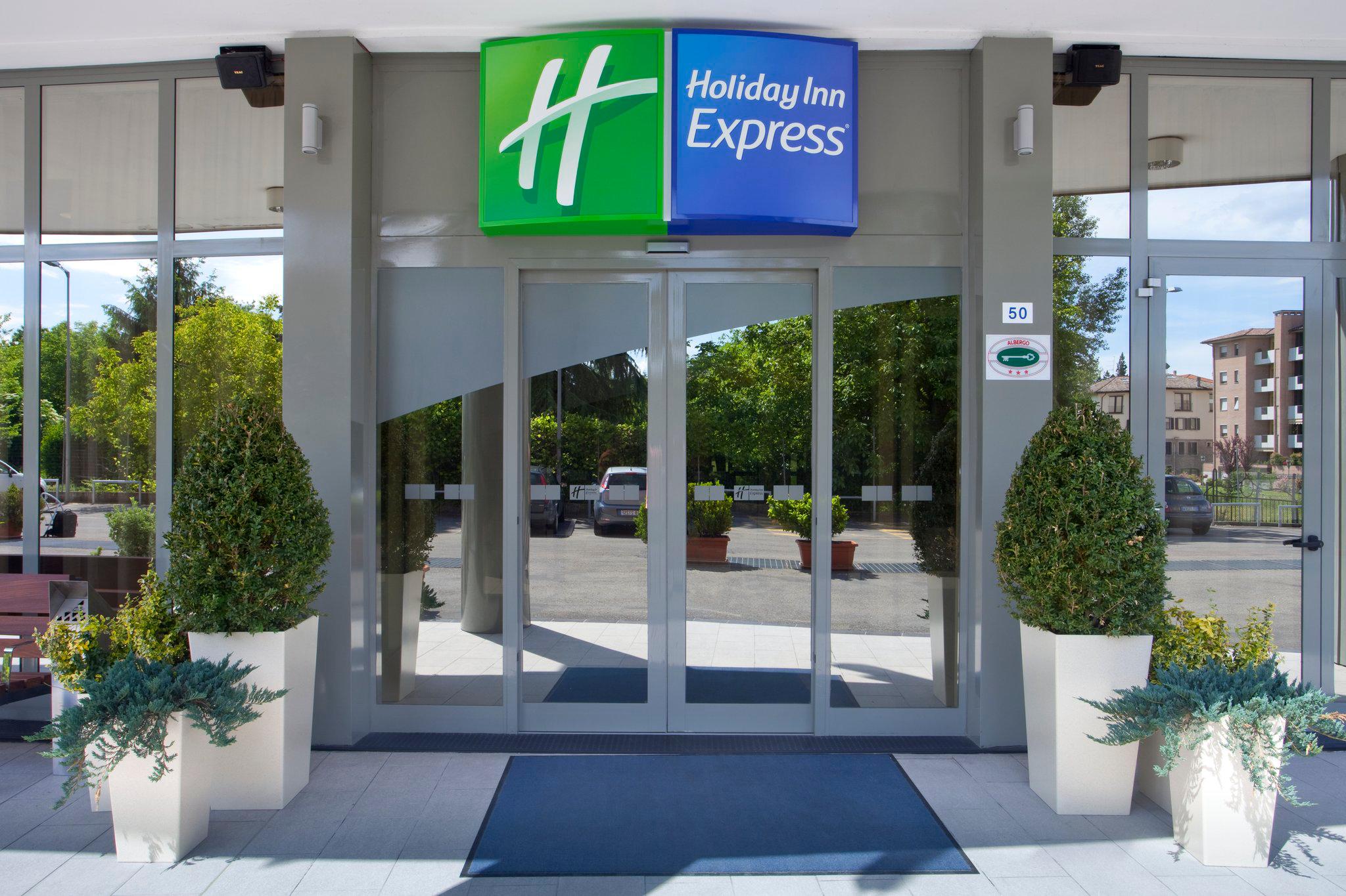 Фото Holiday Inn Express Parma