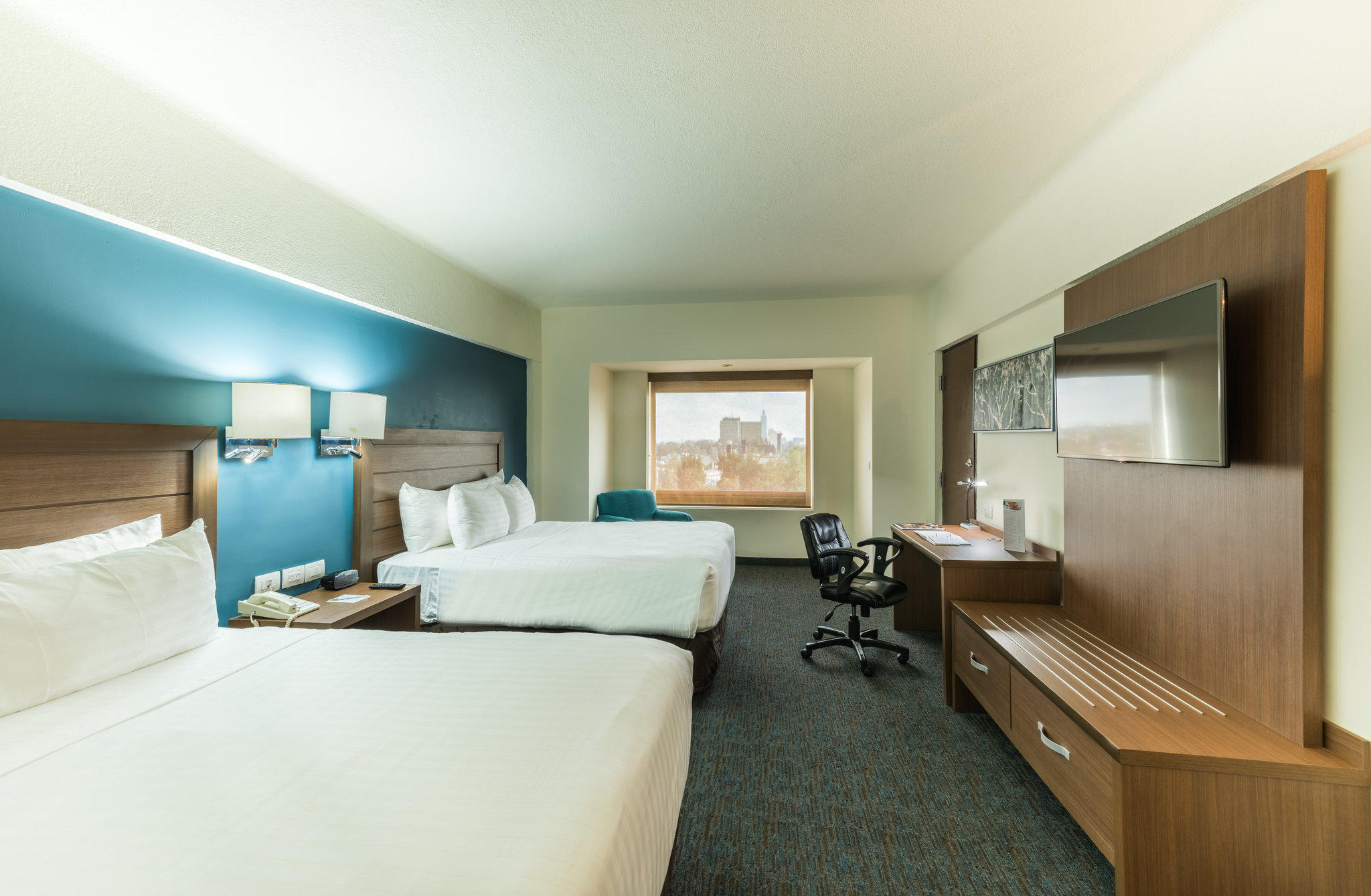 Фото Holiday Inn Guadalajara Expo